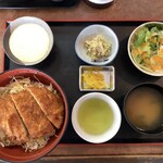 258445417 - タルタル醤油かつ丼定食。今回サラダにしましたが、＋50円でお刺身、＋100円で白身フライに変更する事ができます。