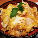 鶏三和 - 名古屋コーチン親子丼。