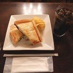 ローヤル珈琲店 - ホットサンドとアイス珈琲