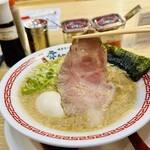 265229390 - こってり豚骨ラーメン