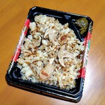 271744891 - 松茸弁当・900円