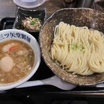 三ツ矢堂製麺 中目黒店 - 