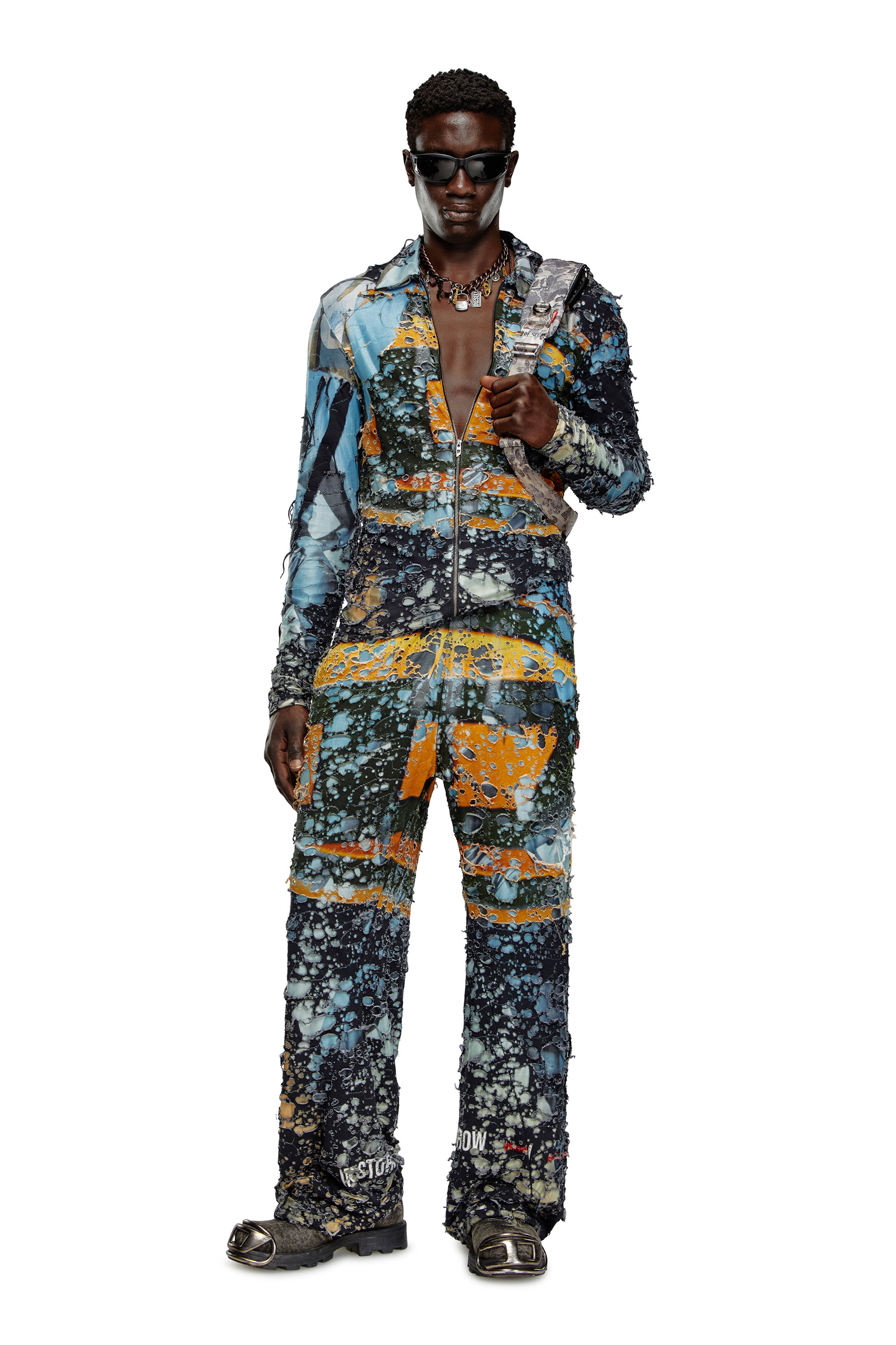 Diesel - P-LEOPES-PEEL, Man Destroyed pants with cinema prints in Multicolor - Image 2