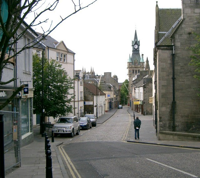 File:Dunfermline - geograph.org.uk - 221956.jpg