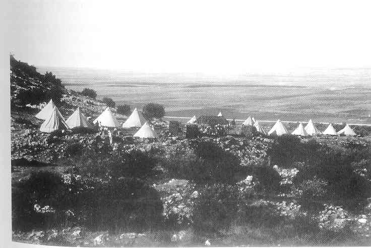 File:The camp of gdud 'Shomeria'.jpg