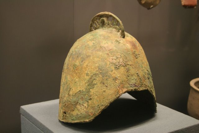 File:W Zhou Yan helmet.JPG