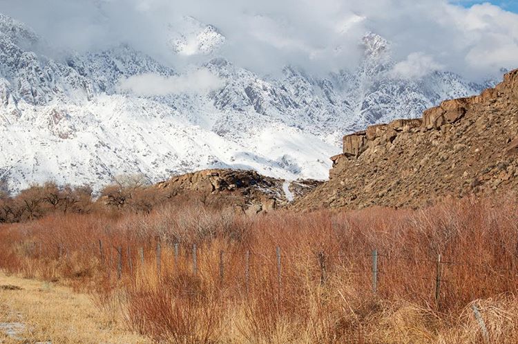 File:Highway 395 Near Bishop.jpg