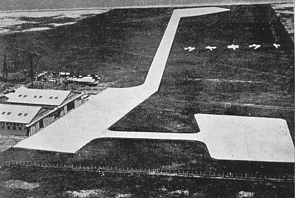 File:Haneda Airfield in 1933.JPG