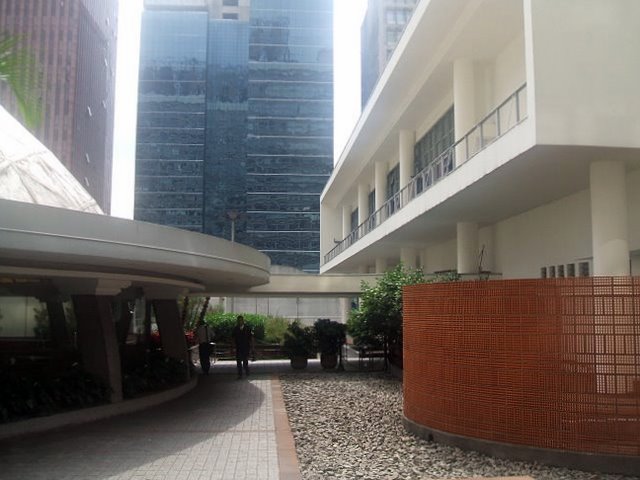 File:Conjunto Nacional, terraço 1.JPG