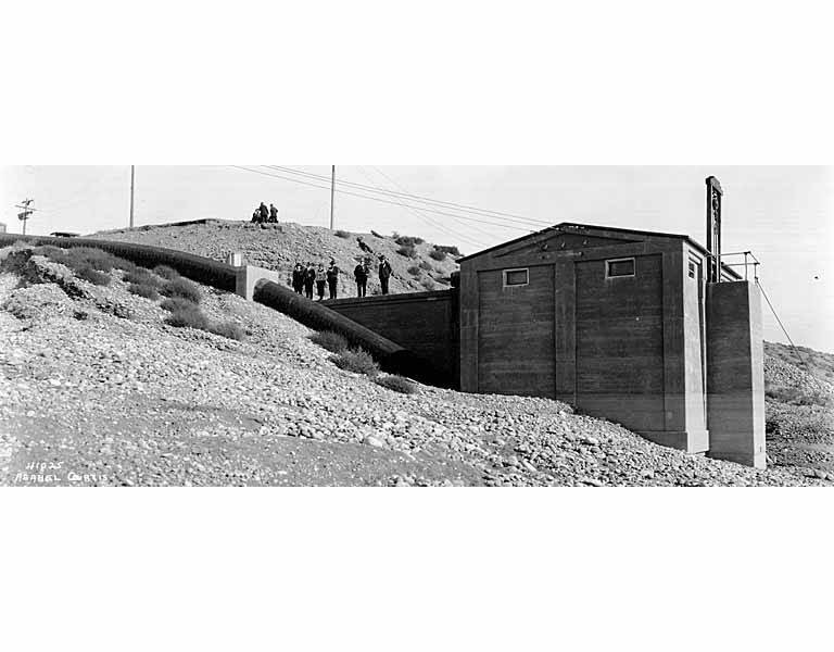 File:Power plant near Pasco, October 1920 (WASTATE 1482).jpeg