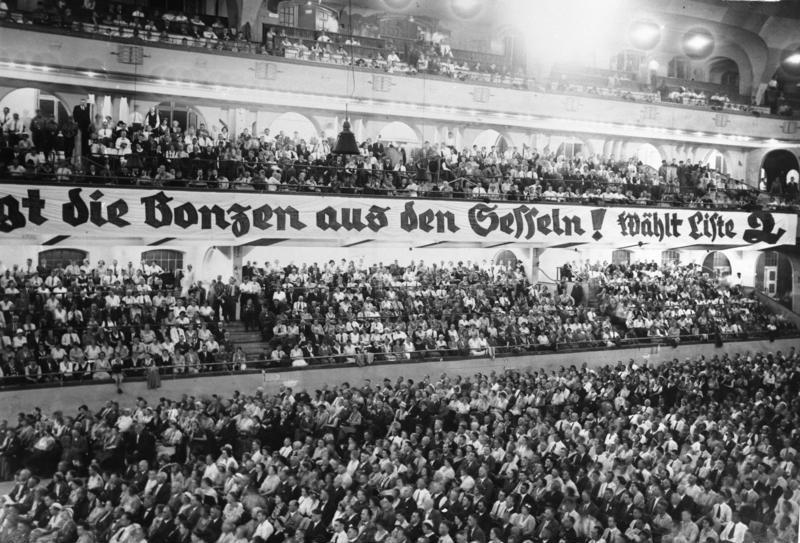 File:Bundesarchiv B 145 Bild-P046283, Berlin, Sportpalast, Wahlkundgebung der NSDAP.jpg