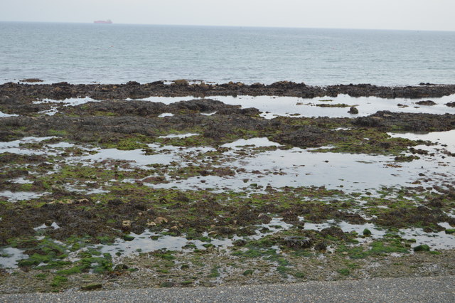 File:Chimney Rocks - geograph.org.uk - 5095209.jpg