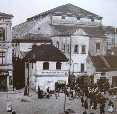 File:Przemyśl old synagogue crowd.jpg