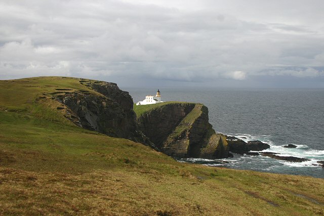 File:Coastline towards Stoer lighthouse - geograph.org.uk - 448957.jpg