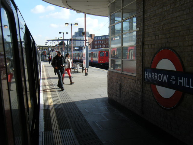 File:Harrow-on-the-Hill station - geograph.org.uk - 2832778.jpg