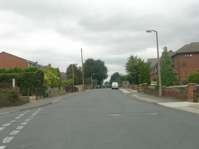 File:Valley Road - viewed from Partridge Crescent - geograph.org.uk - 1431336.jpg