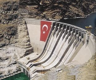 File:Karakaya dam-GAP.jpg