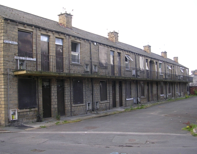 File:Gelder Terrace - off Wakefield Road - geograph.org.uk - 889822.jpg