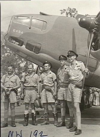 File:2 Squadron RAAF Hudson aircrew Hughes NT Mar 1943 NWA0190.jpg