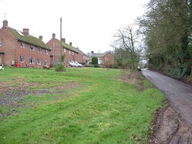 File:Biddlesden - geograph.org.uk - 313595.jpg