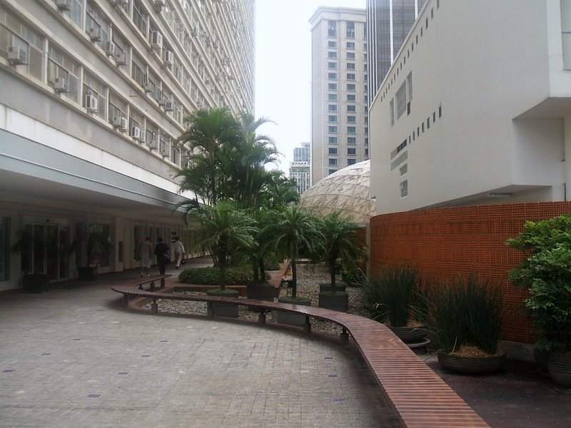 File:Conjunto Nacional, terraço 3.JPG