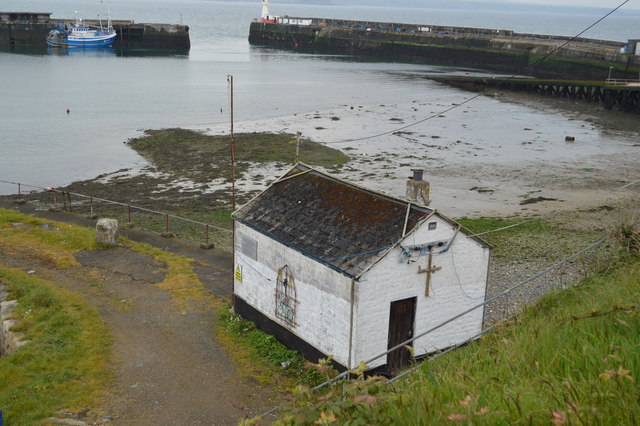 File:Harbourside building - geograph.org.uk - 5107399.jpg