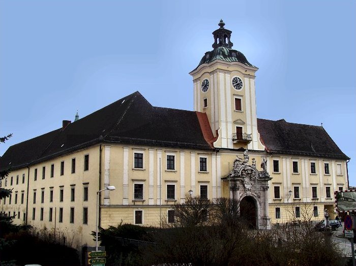 File:Stift Lambach.jpg