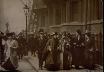 Christabel Pankhurst lider sufragistak, Annie Kenney eta Minnie Baldockekin batera, 1908ko Parlamenturako ordezkaritzaren buru izan ziren, eta atxilotuak izan ziren, 1908