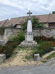 Monument to dead soldiers