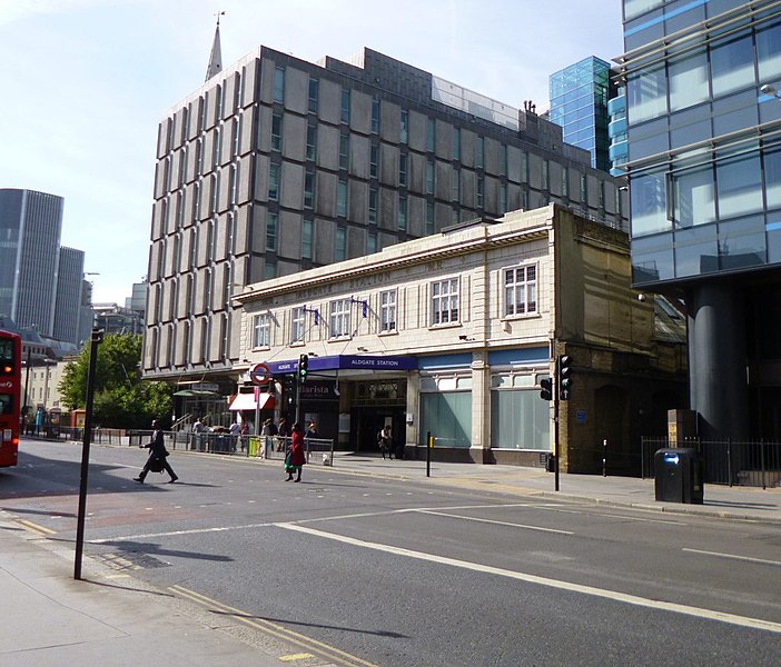 File:Aldgate Underground Station - geograph.org.uk - 3133287.jpg