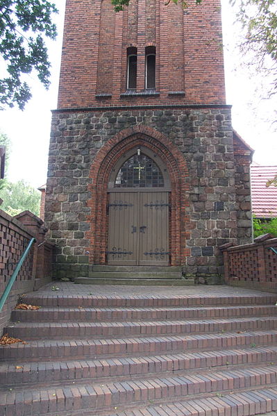 File:Dorfkirche Heinersdorf 02.jpg