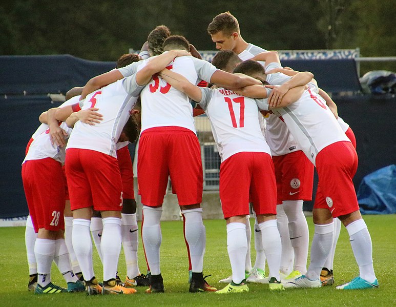 File:FC Liefering gegen Blau Weiß Linz (22. September 2017) 18.jpg