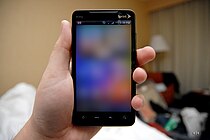 ISW11HTのベースモデルHTC EVO 4G。 ISW11HTとはロゴなど細部が異なる。