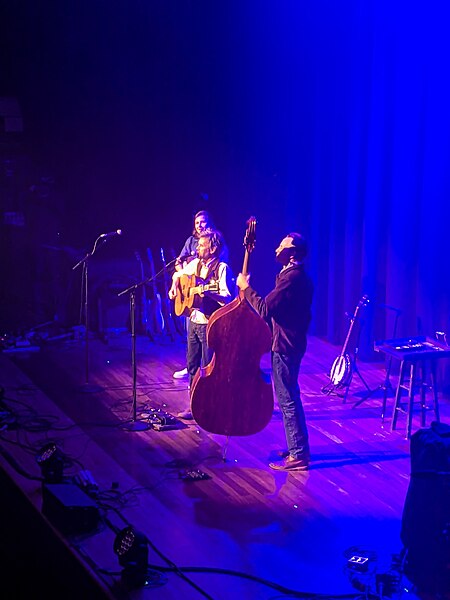 File:Willie Watson Old Crow Medicine Show New Year's Eve Ryman Auditorium downtown Nashville TN December 2023 02.jpg