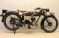 In 1923 verscheen het Model L/2 met 350cc-Blackburne-zijklepmotor. Dit is de opvolger Model L/4 uit 1926.