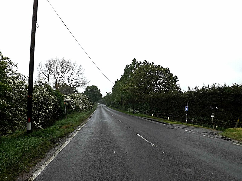 File:A143 Yarmouth Road, Gillingham - geograph.org.uk - 3967992.jpg