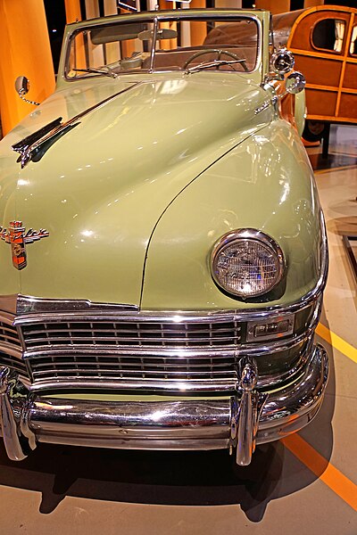 File:DSC01303 - Chrysler Town and Country Automobile, 1948 (43992130624).jpg