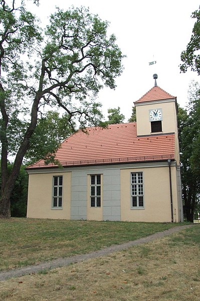 File:Dorfkirche Schmöckwitz 02.jpg