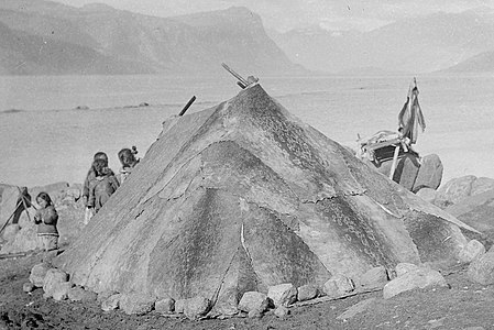 „Tupik“ (Zelt) aus „Grönländer“ Seehundfellen (vor 1924)