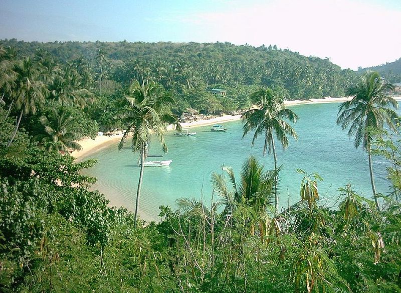 File:Unawatuna Bay - Beach.jpg