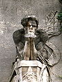 Particolare dell'angelo sul cenotafio di Baudelaire.