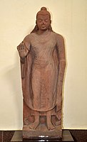 Bouddha debout, inscrit de l'an 115 de l'ère Gupta (434), Mathura[42].