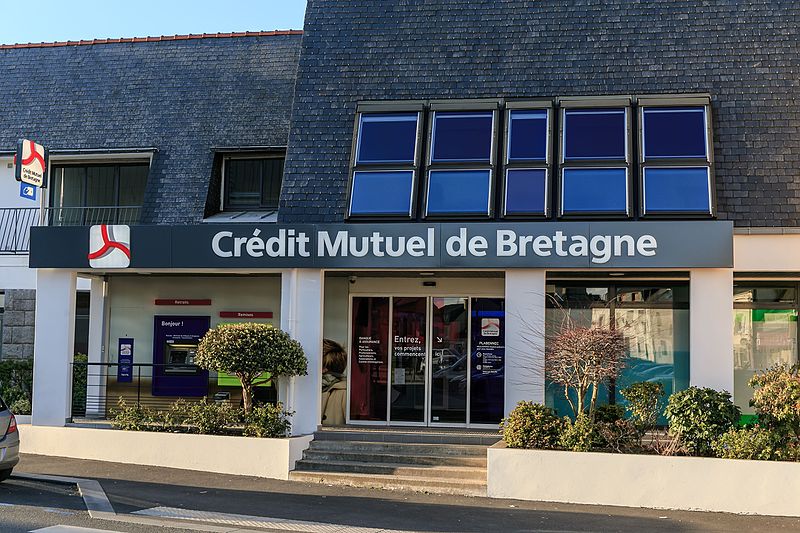 File:Crédit mutuel de Bretagne agence Plabennec.jpg