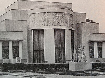 The Hôtel du Collectionneur was a showcase for the furniture of Émile-Jacques Ruhlmann.