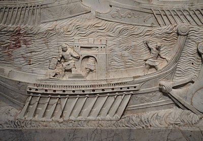 Reliefs commémoratifs de la bataille d'Actium découvert à Avellino (Italie). Marbre de carrare, époque tibérienne.