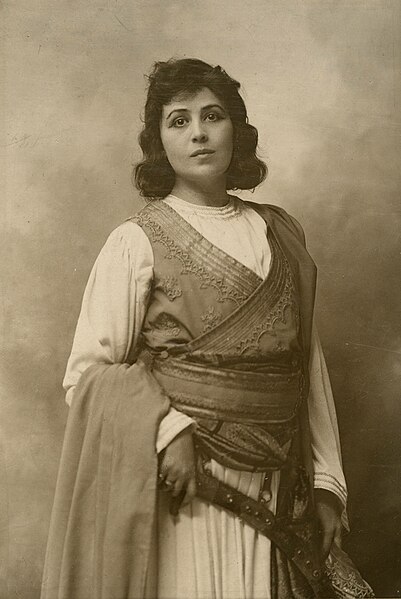 File:Viola Allen, stage actress (SAYRE 215).jpg