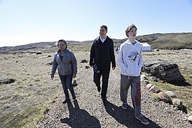 Andrew Scheer in Nunavut (48128087738).jpg