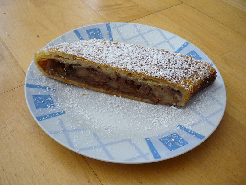 File:FW Apfelstrudel1.jpg