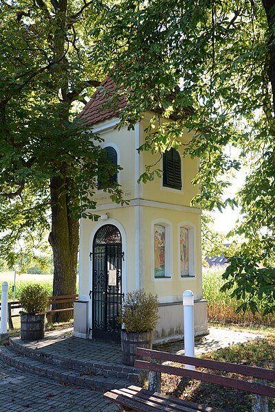 File:Kapelle Steinbach.JPG