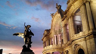 Atardecer y el Palacio de las Bellas Artes.jpg